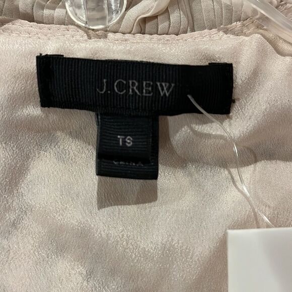 J. Crew Sleeveless Lace Ruffled Neck Top in Dune Size TS( Tall-Small) - Picture 5 of 8